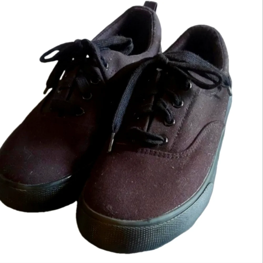 Art Class Boys Sneakers Size 4